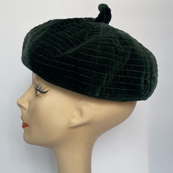 Vintage Green Velvet Beret Made in Italy - Picture 4 of 9
